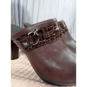 Moda Reflex Womens Brown Slip‎ On Textured Band Buckle Heels Size 8